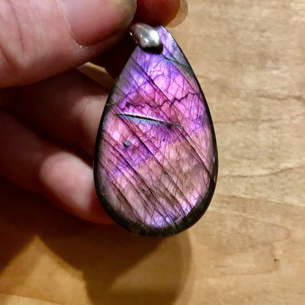 Gorgeous XXL Purple/Pink Labradorite Teardrop Pendant Necklace